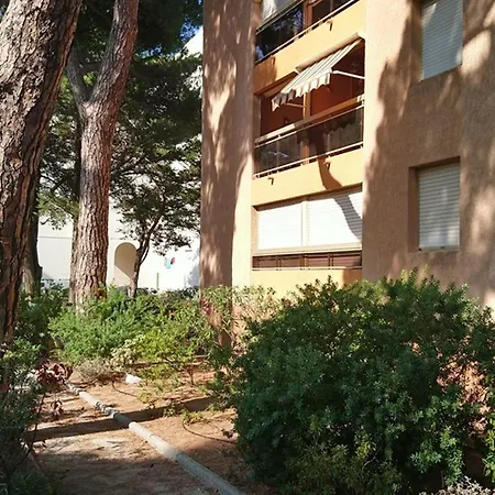 Hyeres, 2 Pieces, 4 Personnes - Fr-1-335-192 Apartment Hyeres