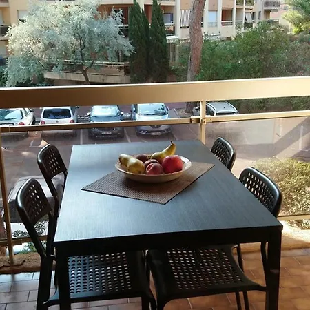 Apartment Hyeres, 2 Pieces, 4 Personnes - Fr-1-335-192